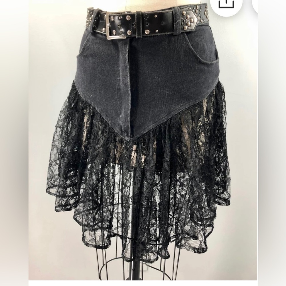 Vintage Mini Lace Bottom Skirt